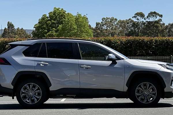 2025 Toyota RAV4 GXL AXAH52R