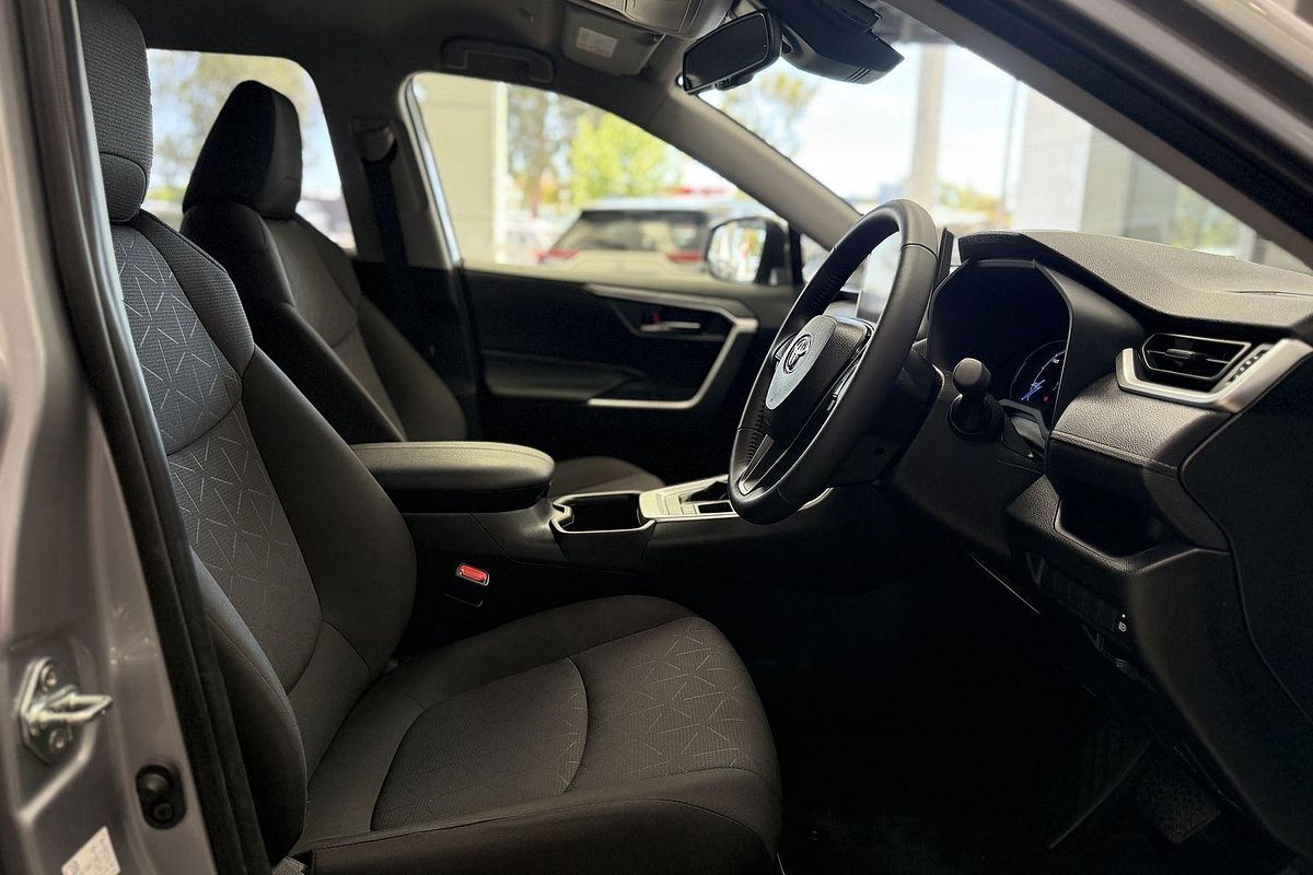 2025 Toyota RAV4 GXL AXAH52R