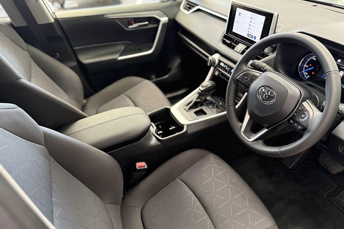 2025 Toyota RAV4 GXL AXAH52R