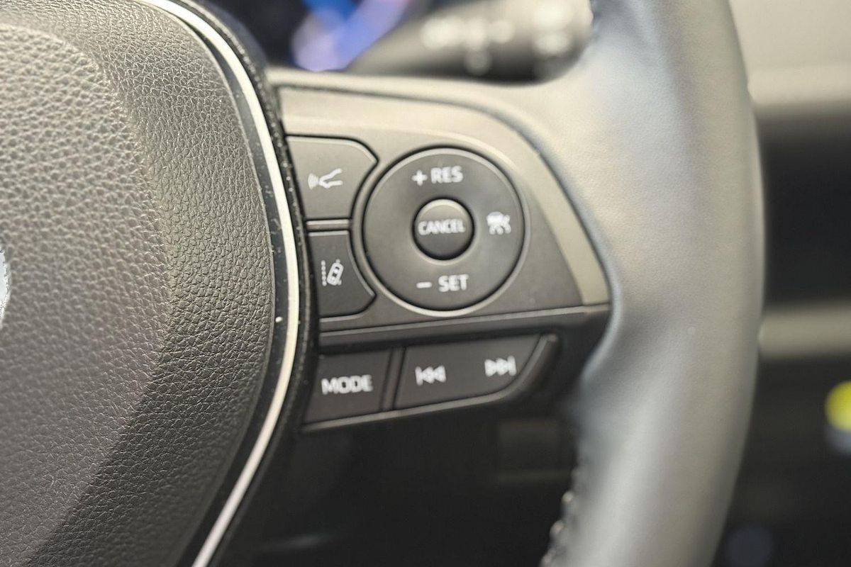 2025 Toyota RAV4 GXL AXAH52R