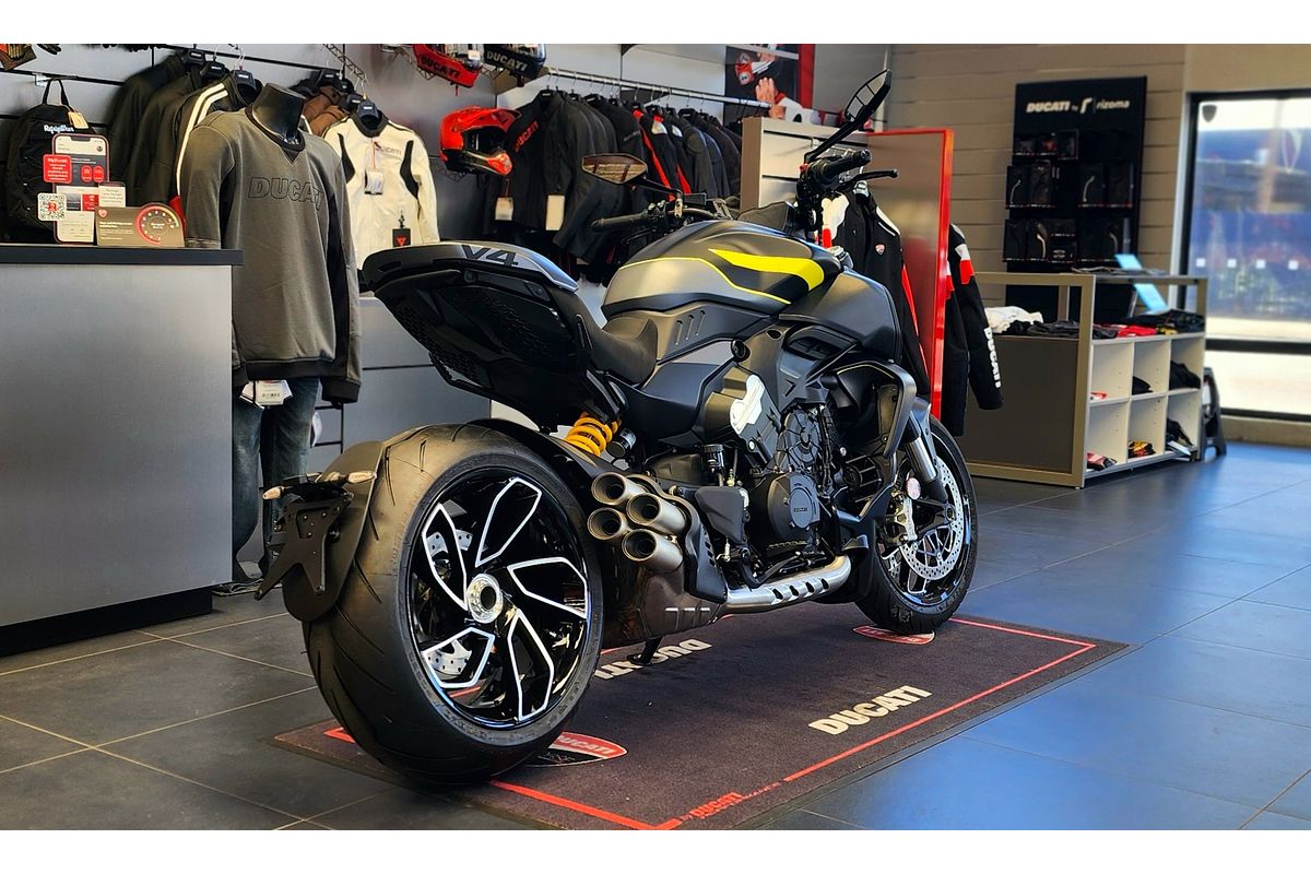 2025 Ducati Diavel V4