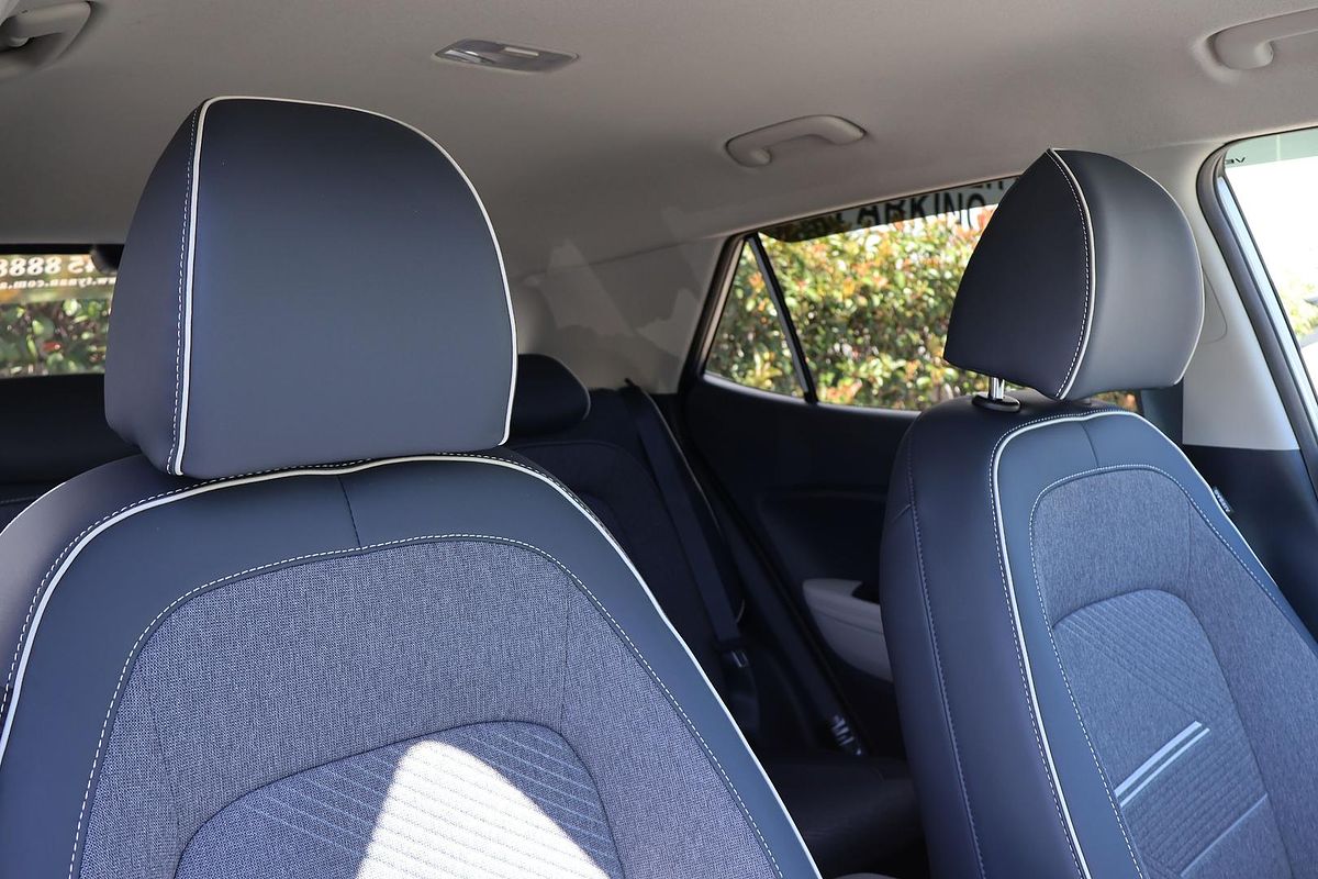 2025 Hyundai Venue Elite QX.V5