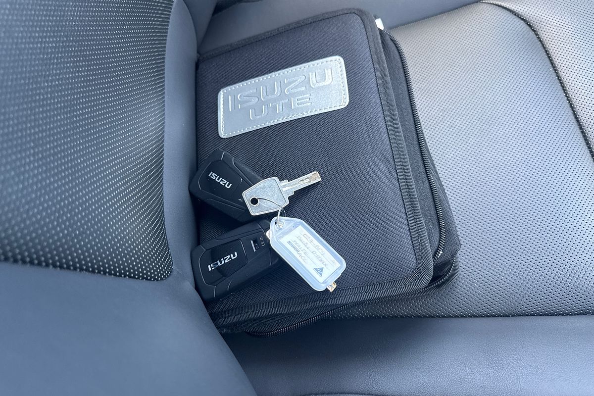 2021 Isuzu D-MAX X-TERRAIN  4X4