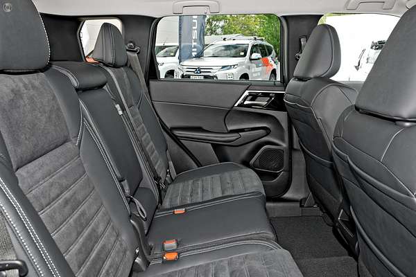 2025 Mitsubishi Outlander Aspire ZM