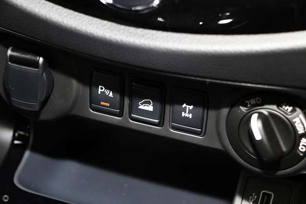 2025 Nissan Navara PRO-4X D23