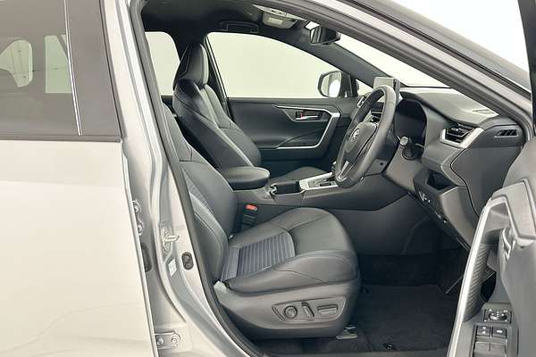 2024 Toyota RAV4 XSE AXAH52R