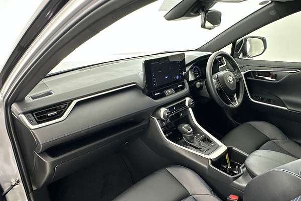 2024 Toyota RAV4 XSE AXAH52R