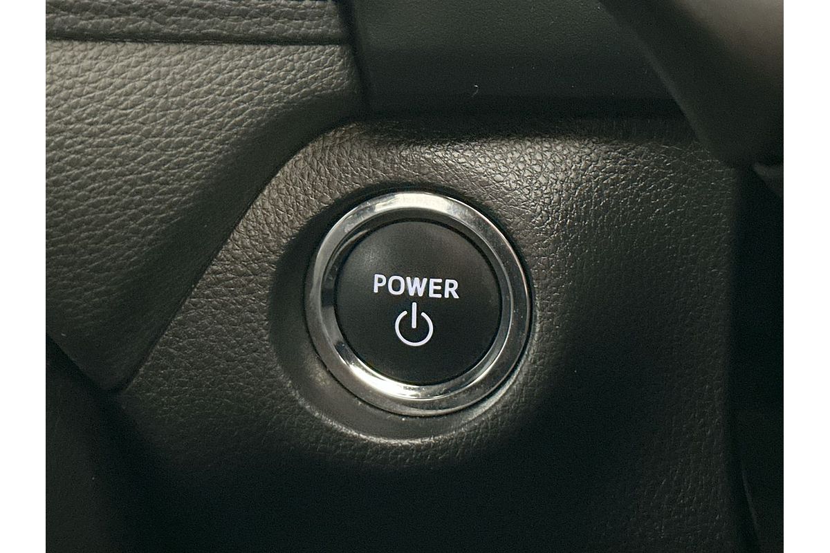 2024 Toyota RAV4 XSE AXAH52R