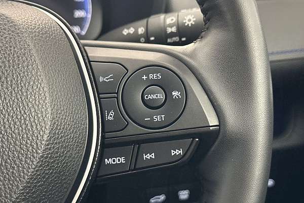 2024 Toyota RAV4 XSE AXAH52R