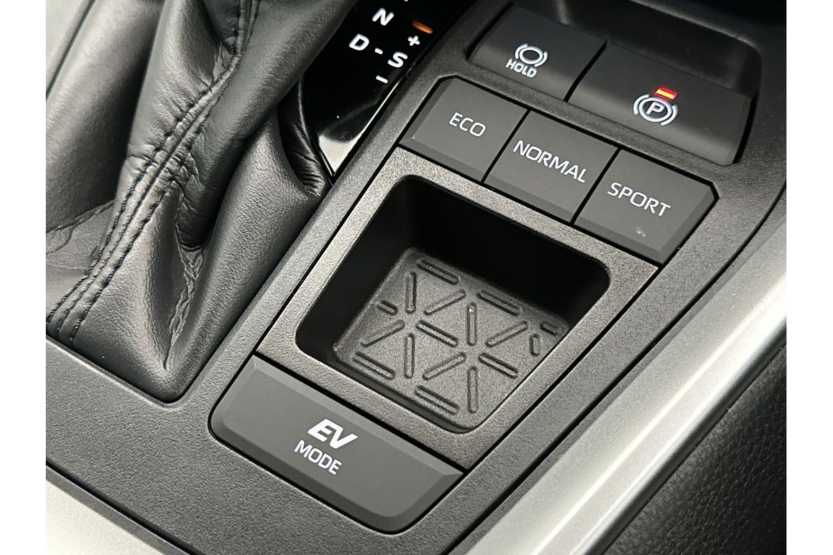 2024 Toyota RAV4 XSE AXAH52R