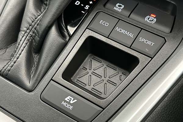 2024 Toyota RAV4 XSE AXAH52R