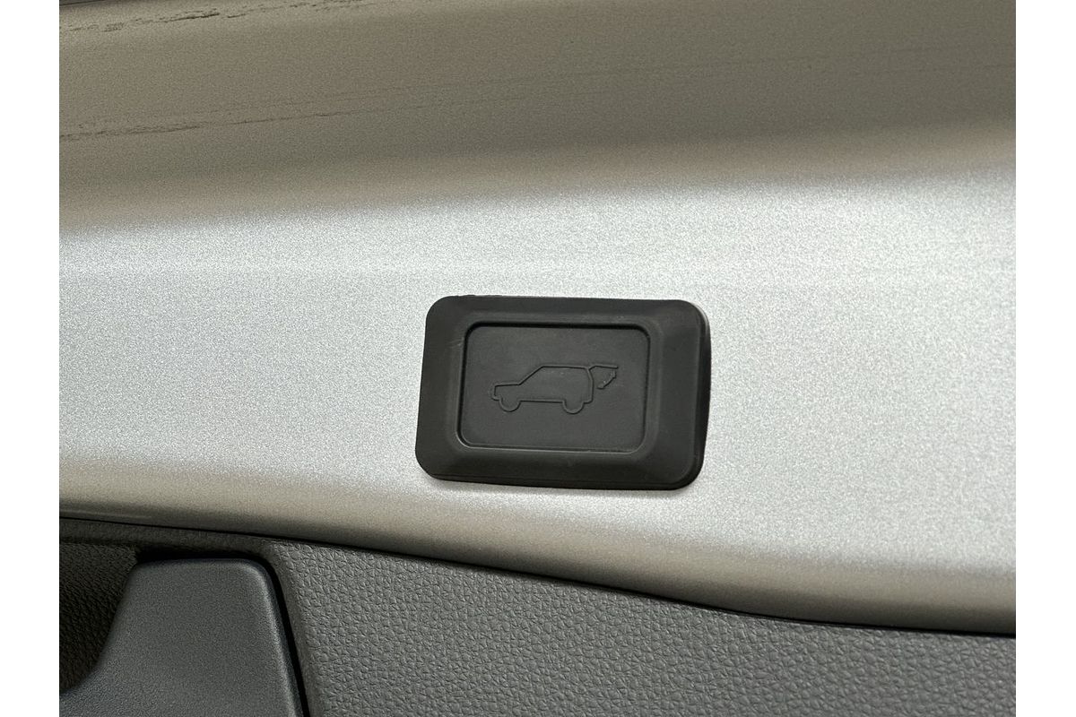 2024 Toyota RAV4 XSE AXAH52R