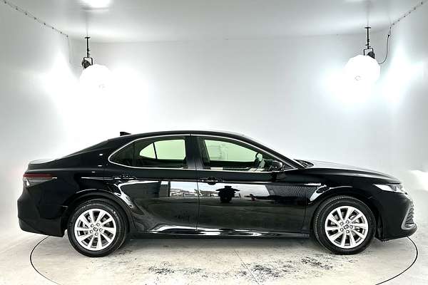 2024 Toyota Camry Ascent AXVH70R