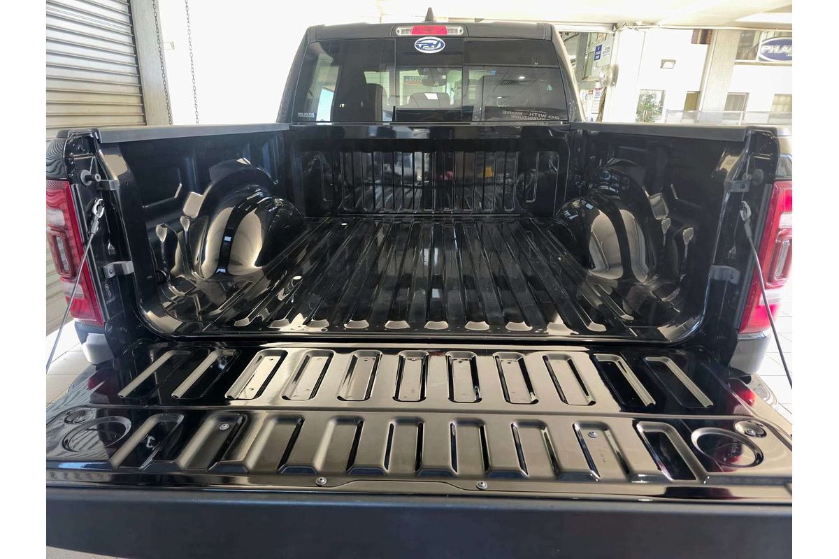 RAM 1500 BIG HORN 11  SWB 4x4 MY22 UTILITY