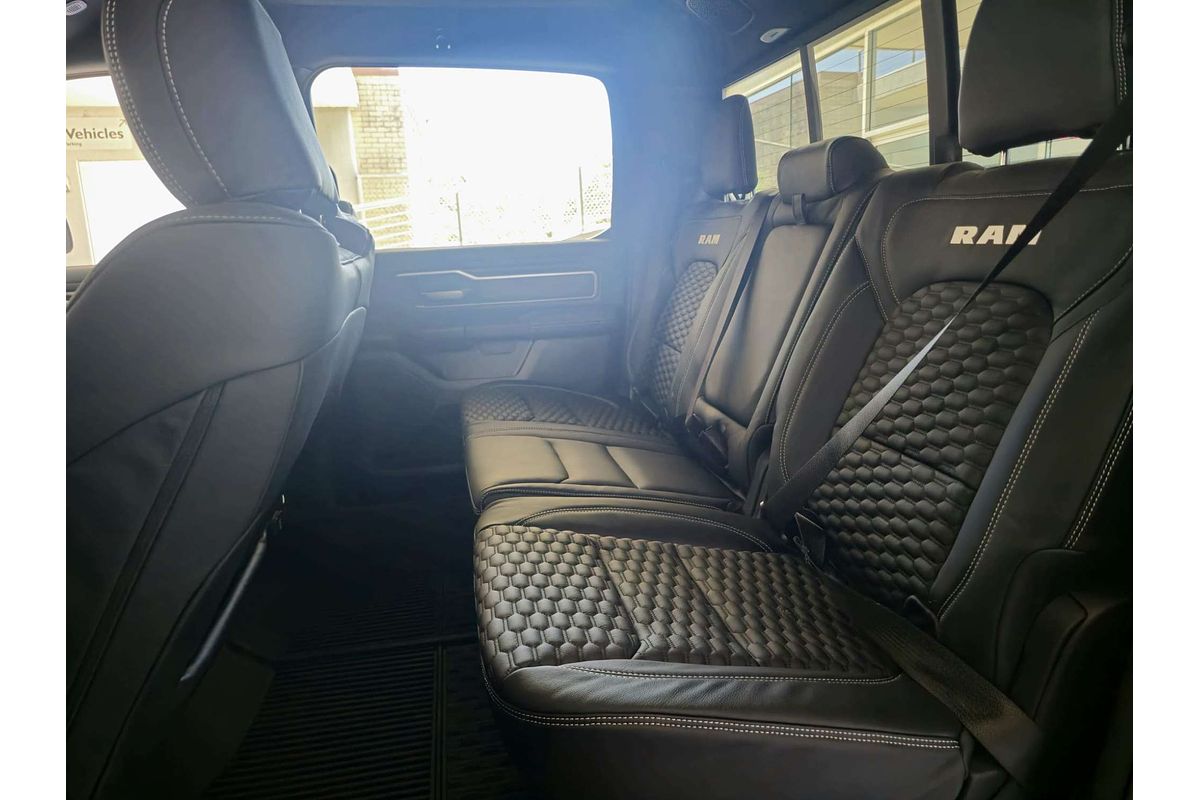 RAM 1500 BIG HORN 11  SWB 4x4 MY22 UTILITY