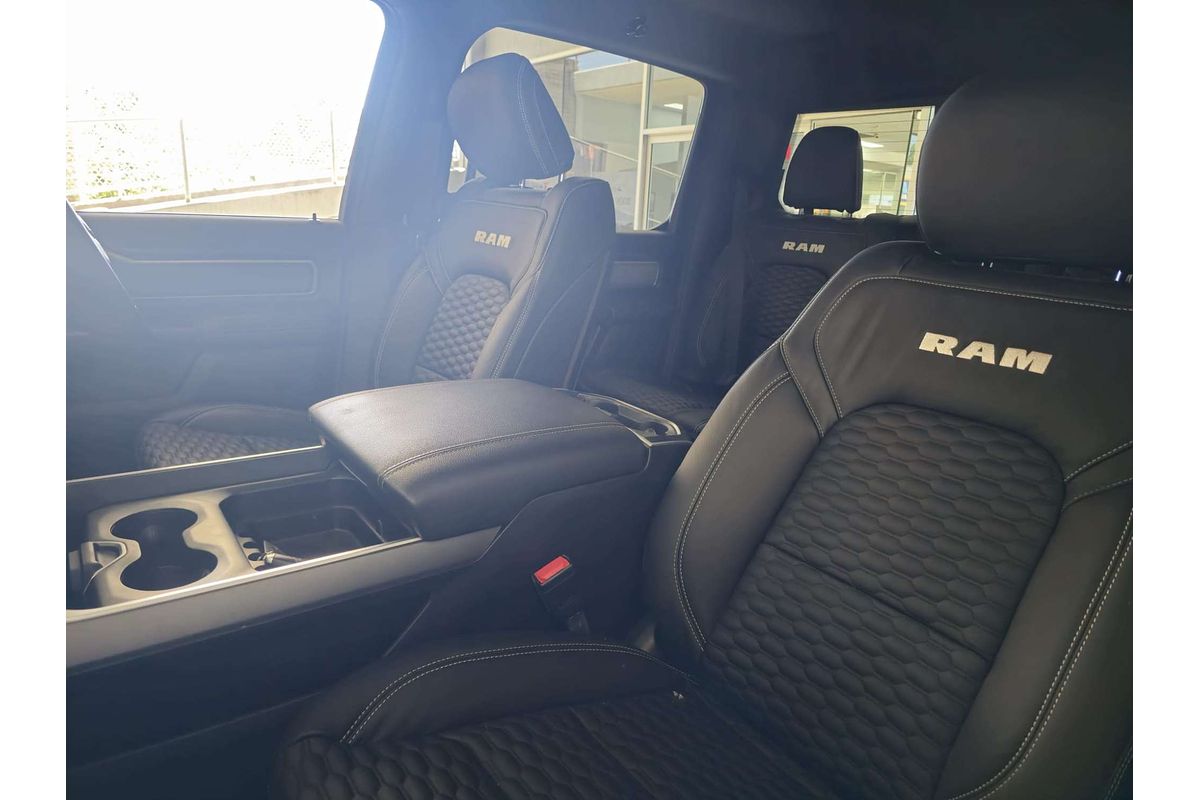 RAM 1500 BIG HORN 11  SWB 4x4 MY22 UTILITY