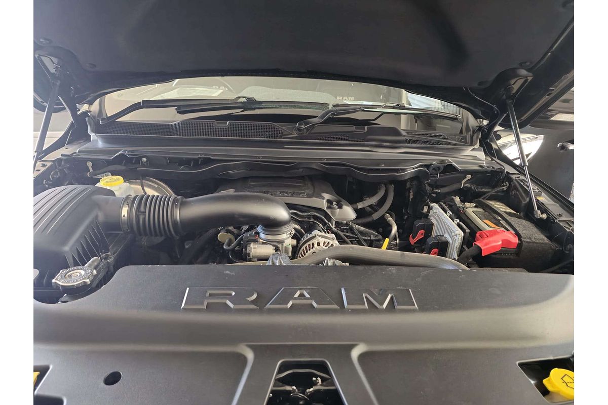 RAM 1500 BIG HORN 11  SWB 4x4 MY22 UTILITY