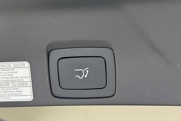 2025 LDV D90 Executive SV9A