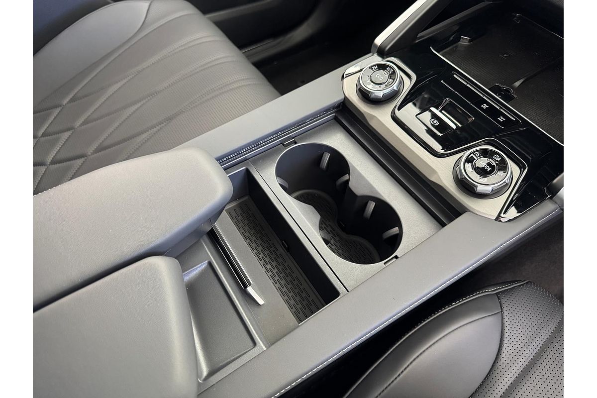 2025 LDV D90 Executive SV9A