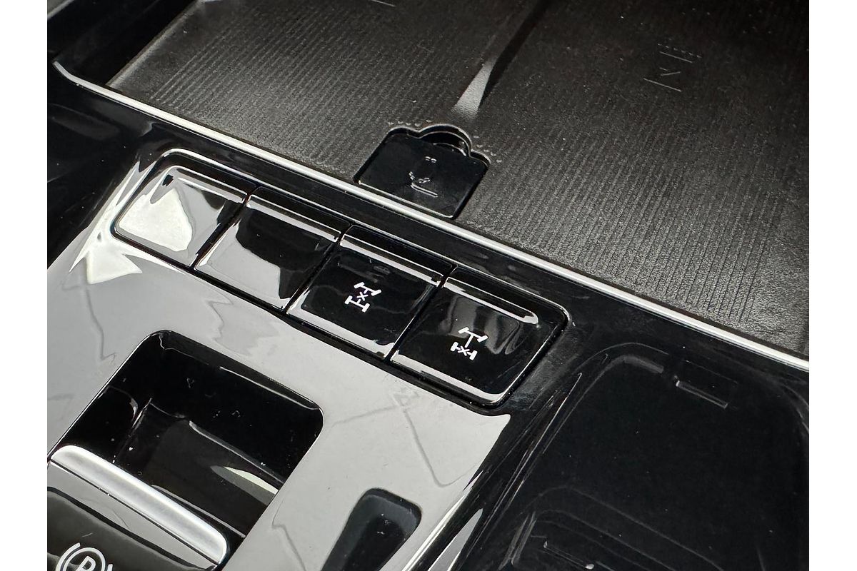 2025 LDV D90 Executive SV9A