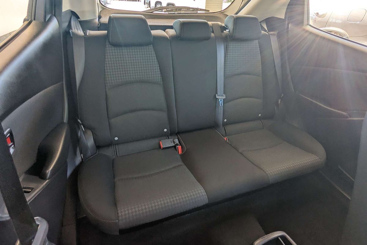 2017 Mazda 2 Maxx DJ Series