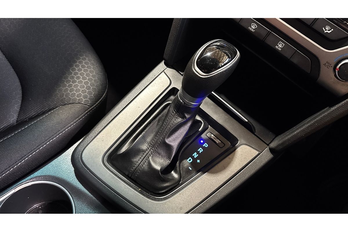 2017 Hyundai Elantra Active AD