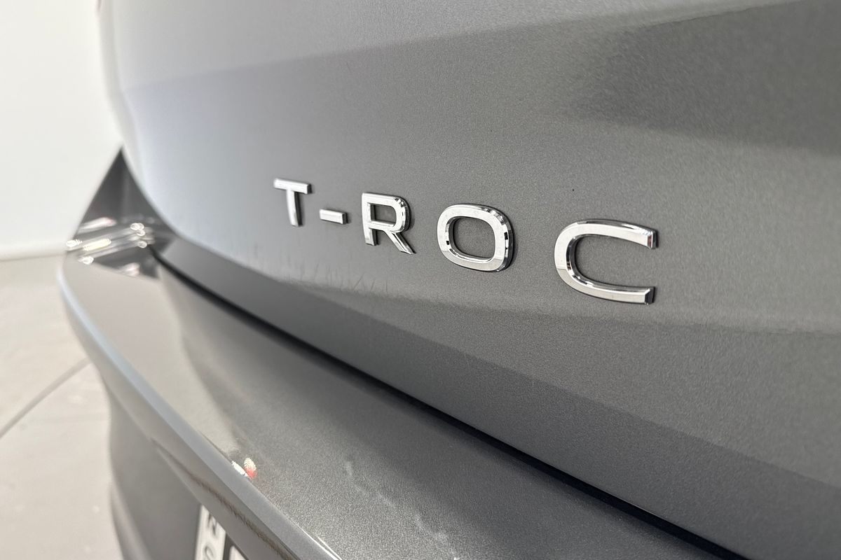 2024 Volkswagen T-Roc 140TSI R-Line D11