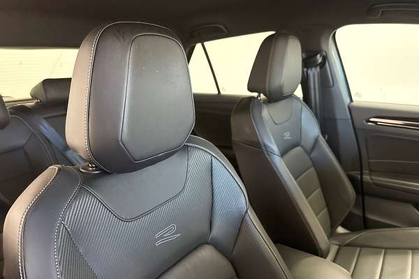 2024 Volkswagen T-Roc 140TSI R-Line D11