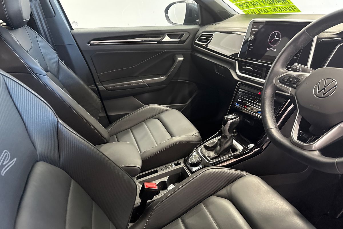 2024 Volkswagen T-Roc 140TSI R-Line D11