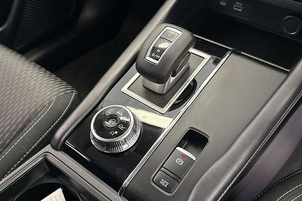 2023 Mitsubishi Outlander ES ZM