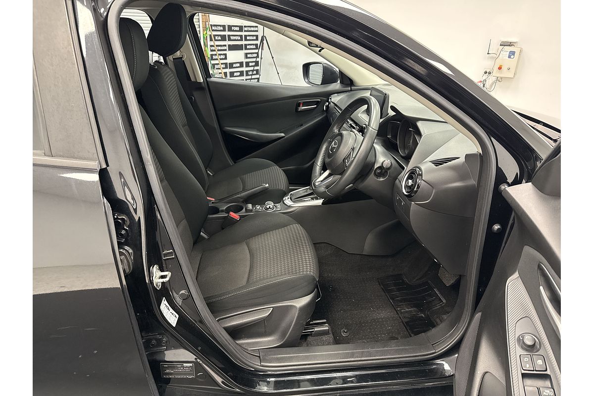 2017 Mazda 2 Maxx DJ Series