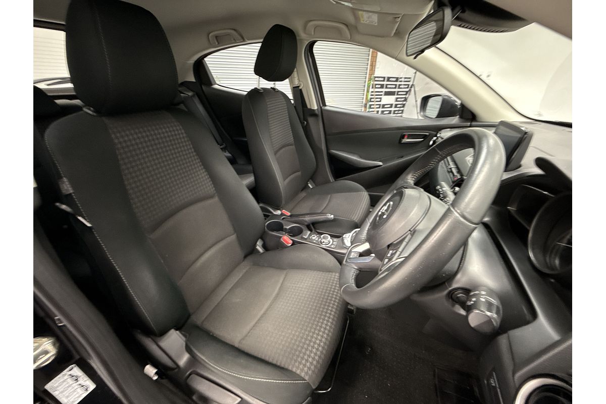 2017 Mazda 2 Maxx DJ Series