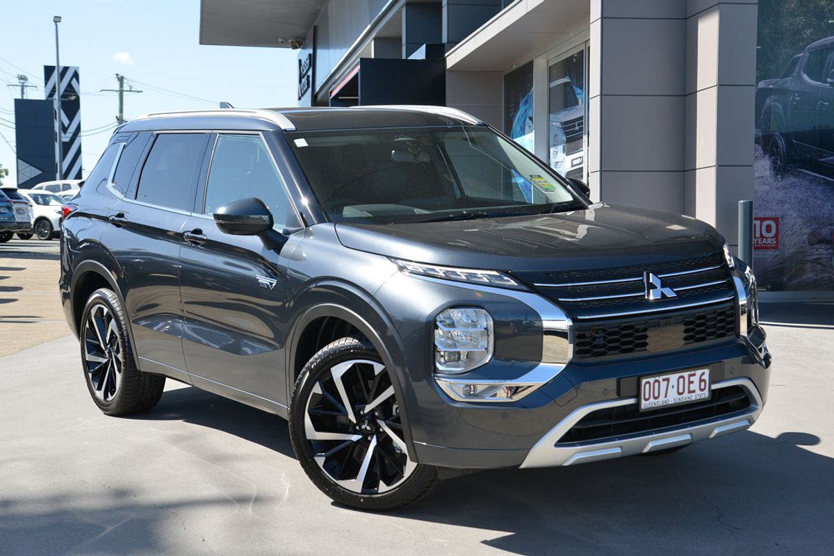 2024 Mitsubishi Outlander PHEV Exceed ZM