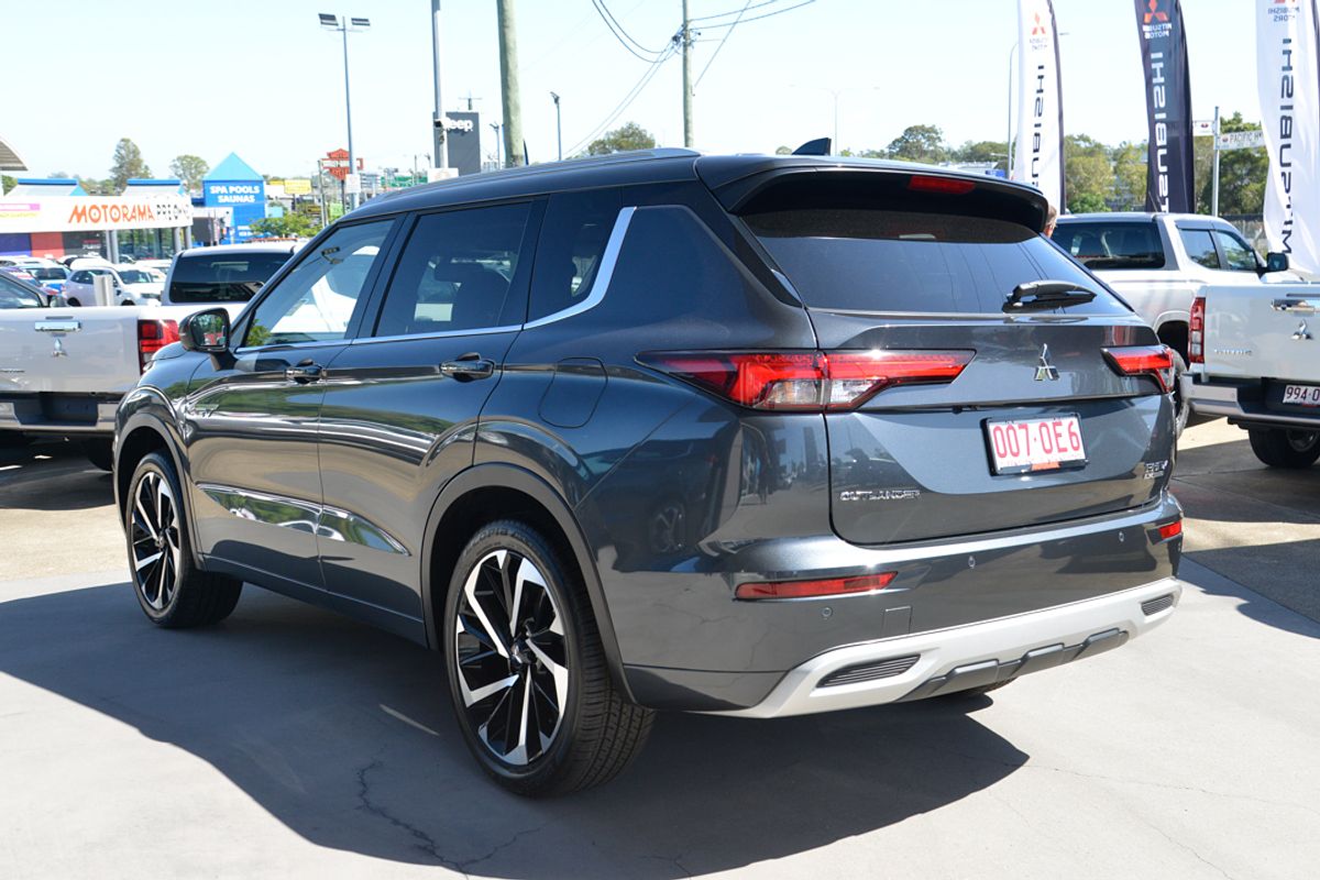2024 Mitsubishi Outlander PHEV Exceed ZM