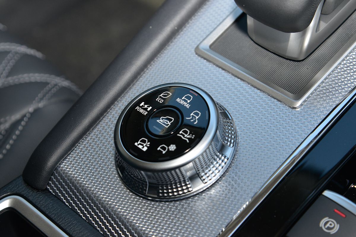 2024 Mitsubishi Outlander PHEV Exceed ZM