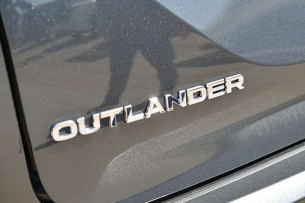 2024 Mitsubishi Outlander PHEV Exceed ZM