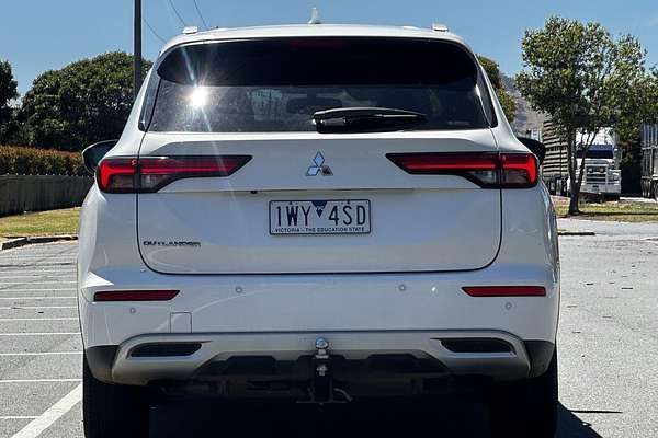 2023 Mitsubishi Outlander LS ZM