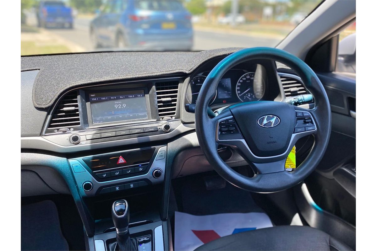 2017 Hyundai Elantra Active AD