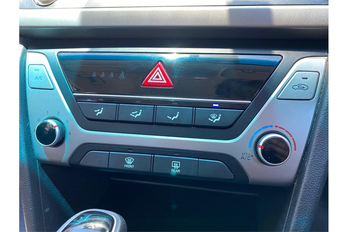 2017 Hyundai Elantra Active AD