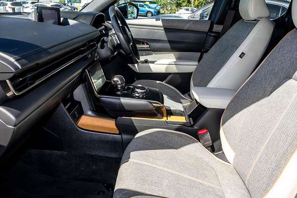 2022 Mazda MX-30 G20e Touring DR Series