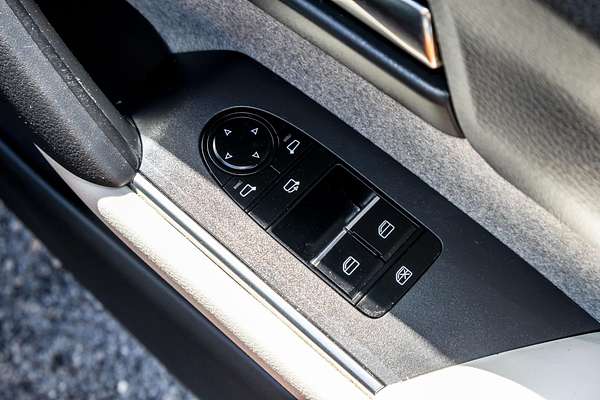 2022 Mazda MX-30 G20e Touring DR Series