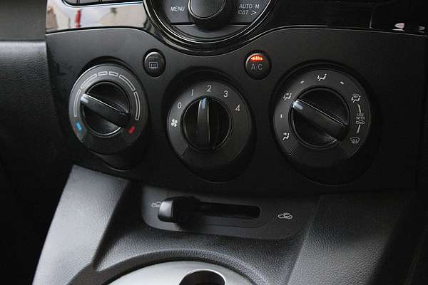 2013 Mazda 2 Neo DE Series 2