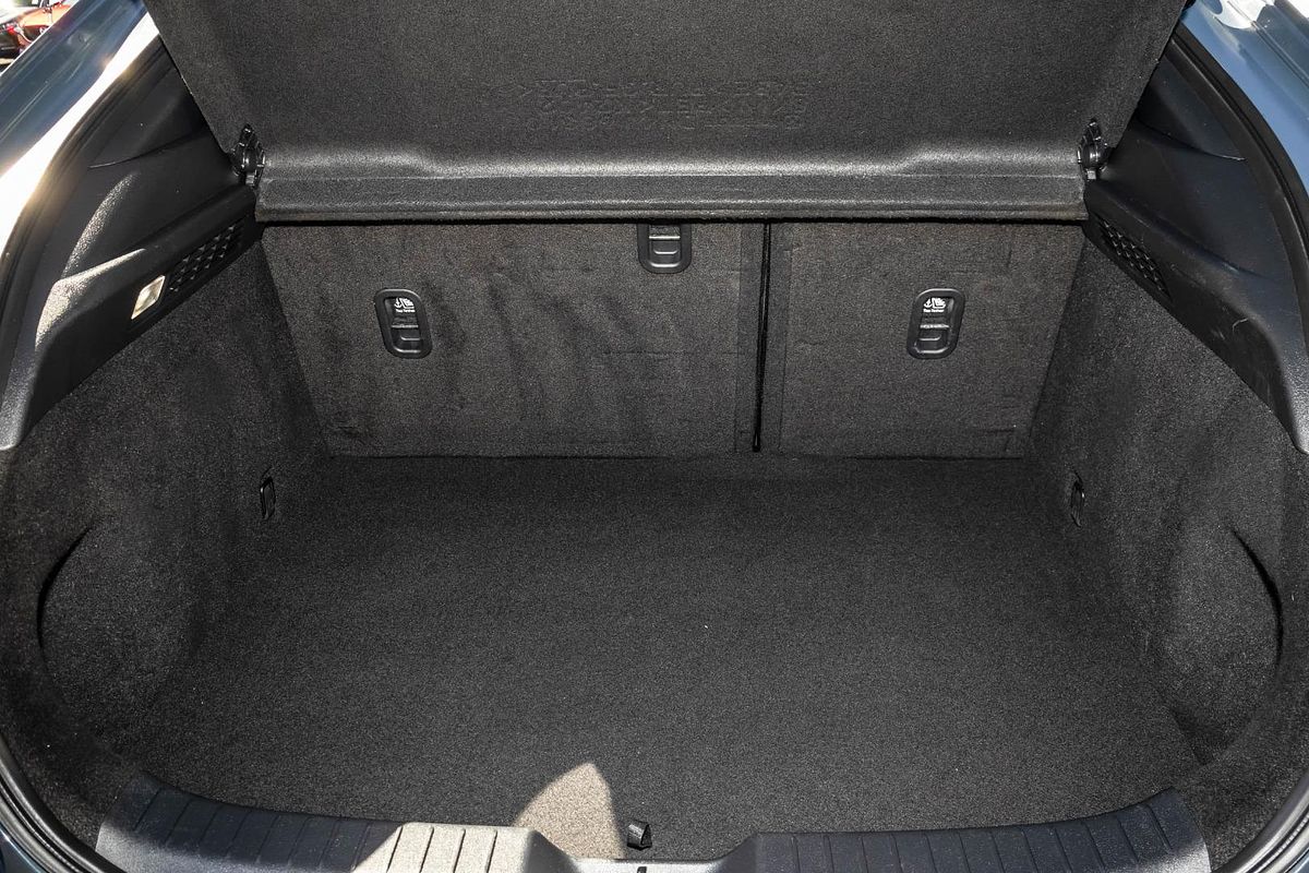 2022 Mazda MX-30 G20e Touring DR Series