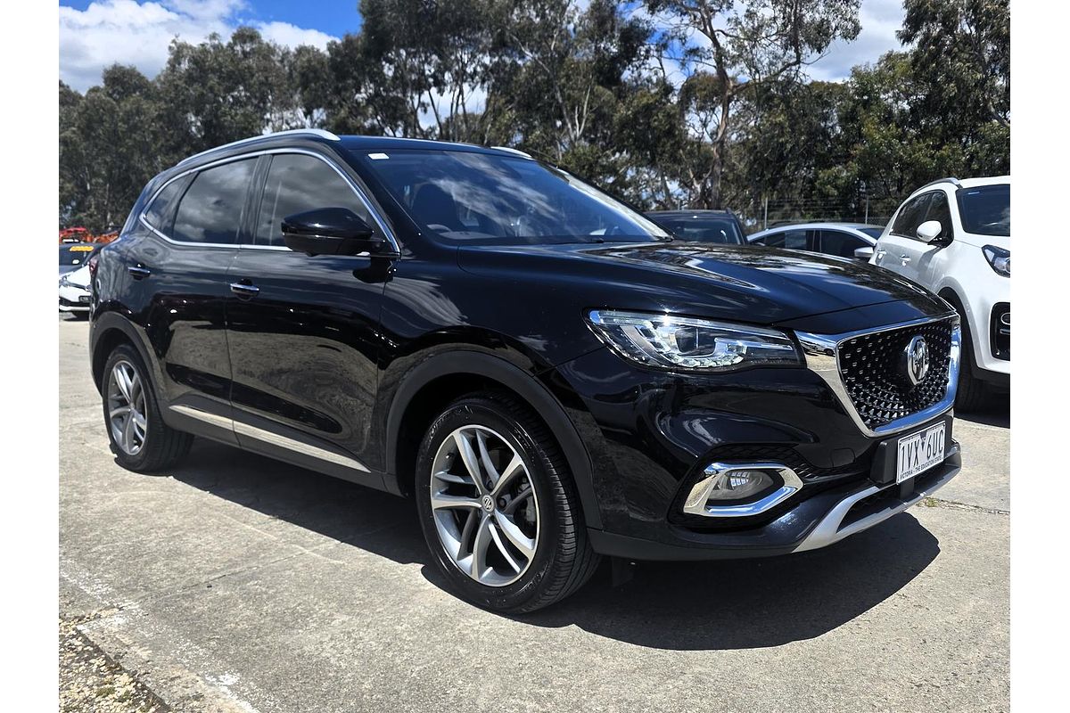 2022 MG HS Essence X SAS23