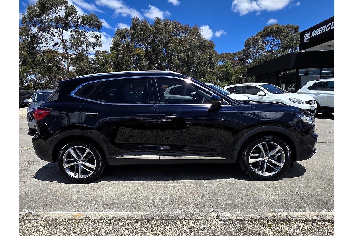 2022 MG HS Essence X SAS23