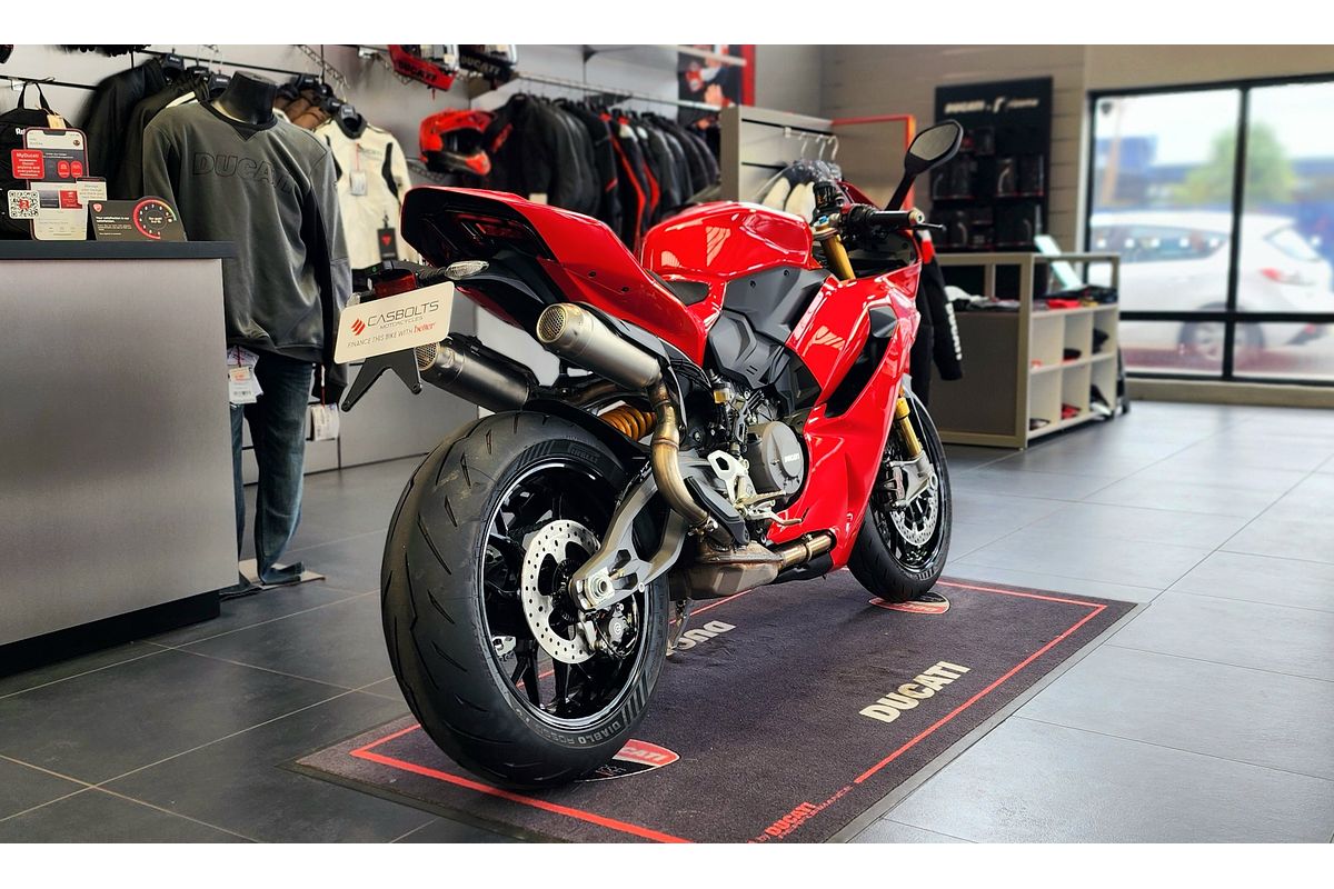 2025 Ducati PANIGALE V2S