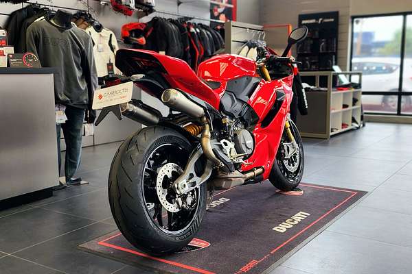2025 Ducati PANIGALE V2S
