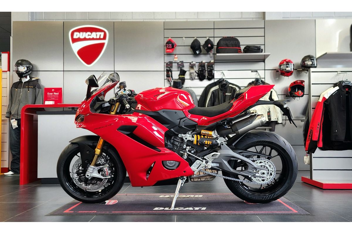 2025 Ducati PANIGALE V2S