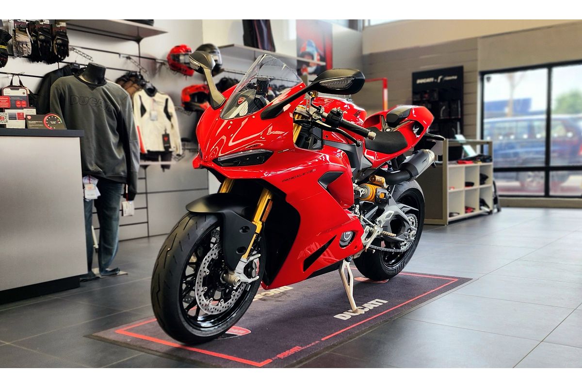 2025 Ducati PANIGALE V2S