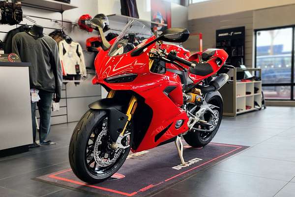 2025 Ducati PANIGALE V2S